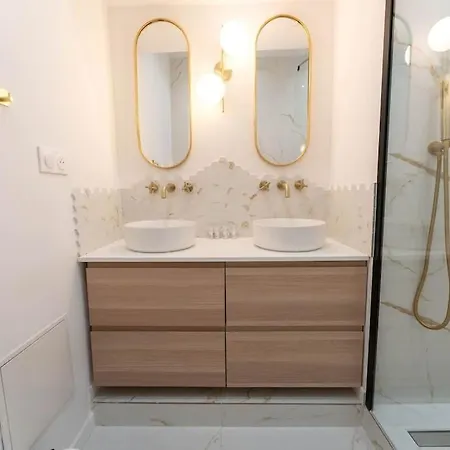 Apartment Elegant 4 Pieces Au Centre De